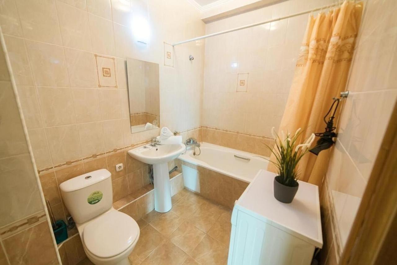 דירות אלמטי Manica Mega Towers מראה חיצוני תמונה